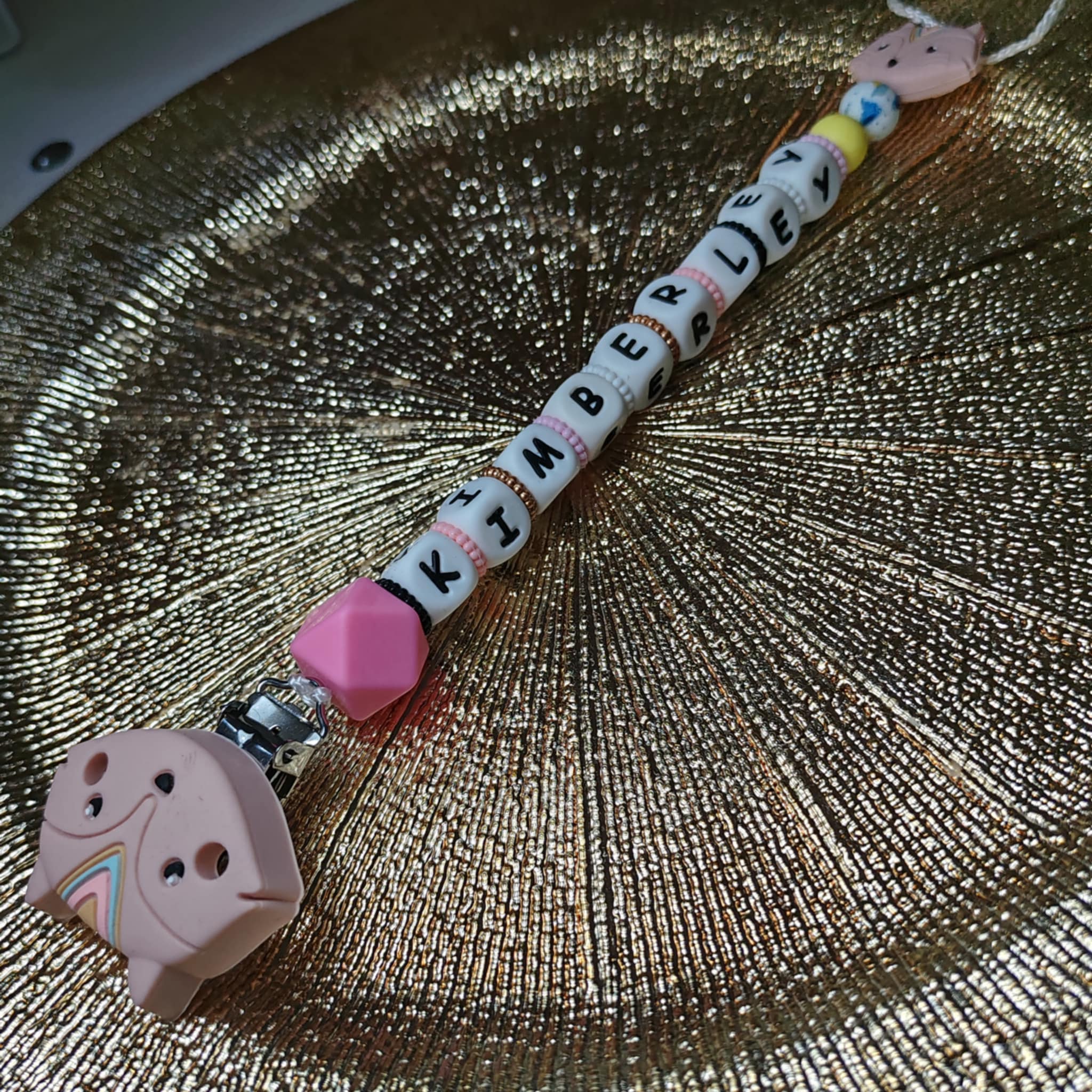 0e649c17-b05f-4e59-95a9-8c9eb2514f1c Attache Tétine – Image 1